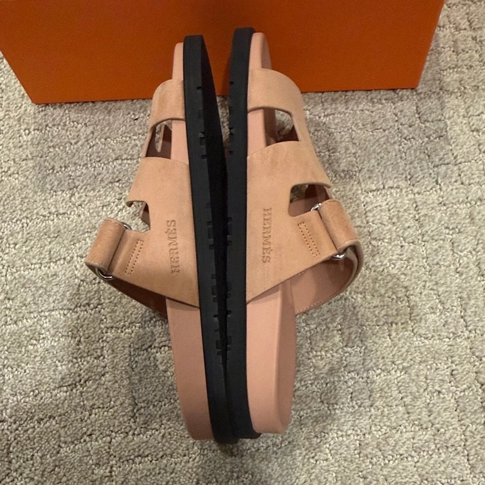 Hermès Chypre Sandals Nude - Picture 3 of 5